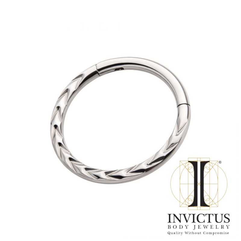 16g Titanium Chevron Etched Hinged Segment Clicker