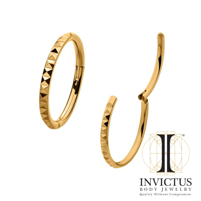 18g - 24Kt Gold PVD Titanium Pyramid Side Facing Hinged Segment Clicker